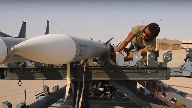 US arms Saudi Arabia with $142B in advanced military tech deal