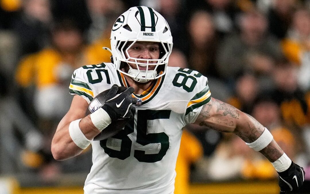 Packers’ Tucker Kraft, Jordan Love torch Steelers, spoil Aaron Rodgers’ hopes to make history