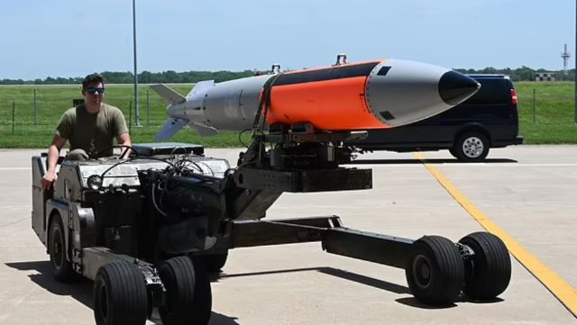 B61-12 nukes at RAF Lakenheath? Inside the July 17 C-17 flight