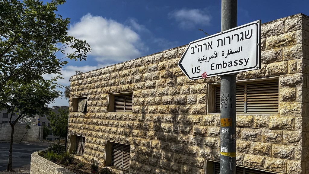 US allows staff to evacuate from Jerusalem as UK pulls officials from Iran